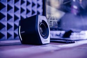 ゲーミングスピーカーのおすすめ12選。ライティング機能搭載のモデルもご紹介