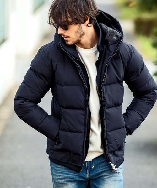 エイケイエムコンテンポラリー(AKM Contemporary) スタンドネックレイヤードダウンジャケット