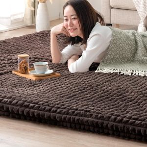 蓄熱ラグのおすすめ12選。おしゃれなデザインのモノもラインナップ