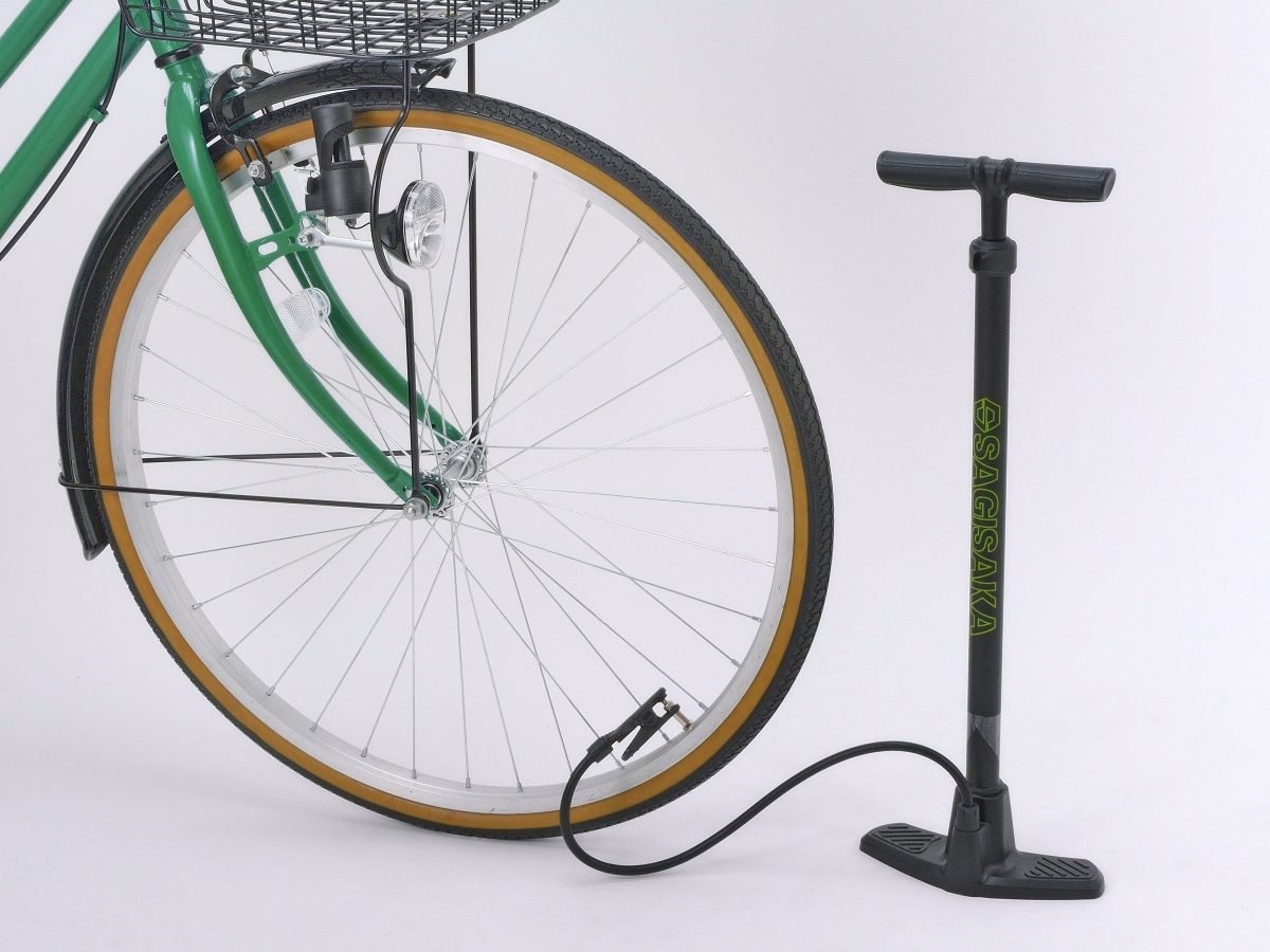 ロードバイク Cannondale (空気入れ・ライト・輪行バック・スタンド付き)