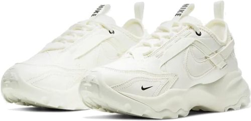 ナイキ(NIKE) TC 7900