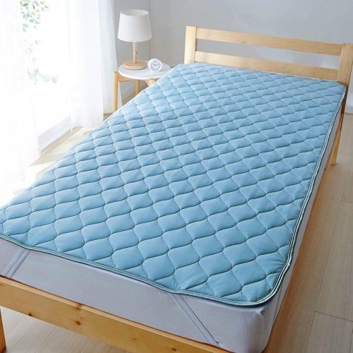 ベルメゾン(Belle Maison) ひんやり加工をプラスしたもっちり接触冷感敷きパッド