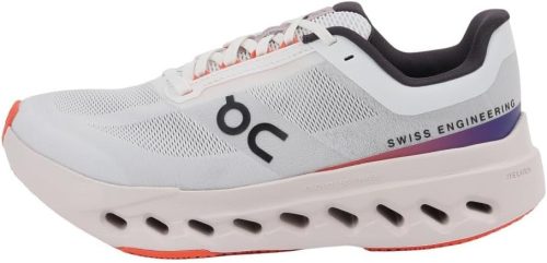 オン(On) Cloudsurfer Next Wide