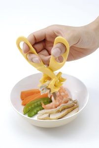 離乳食用はさみのおすすめ17選。食材を手軽にカットできて便利