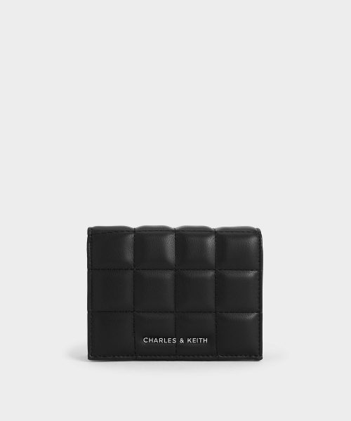 チャールズ＆キース(CHARLES & KEITH) スクエア キルトチェーンハンドルウォレット