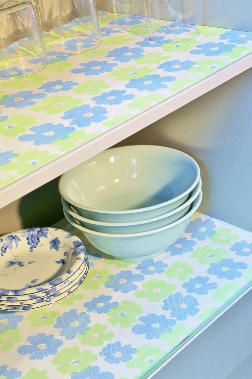 シーウエーブ 乾燥剤でできた食器棚シート