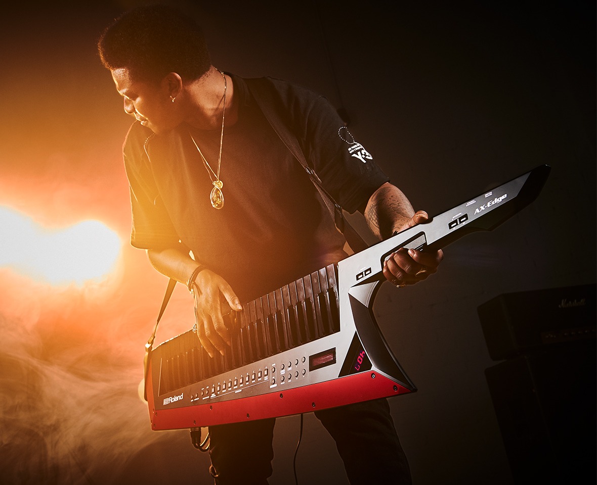 ショルダーキーボードのおすすめ5選。ライブ演奏が楽しくなるモデルを 