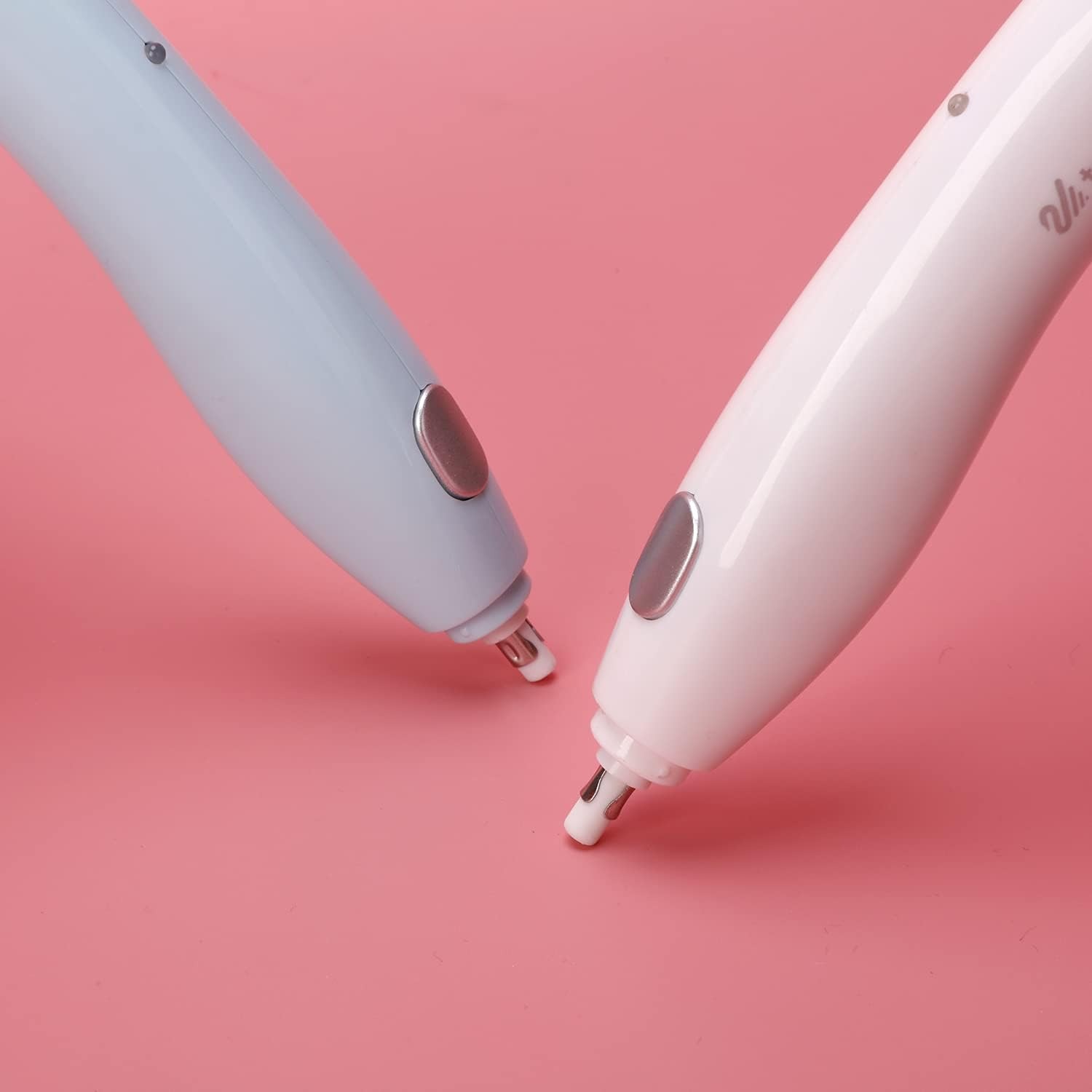 電動消しゴムのおすすめ15選。替えゴムが付属する製品もご紹介