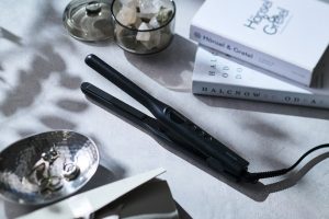ショートヘアでも使いやすいヘアアイロンおすすめ16選。細かいアレンジにぴったり