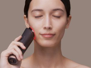 50代におすすめの美顔器21選。乾燥やハリ不足をケアするサポートアイテム