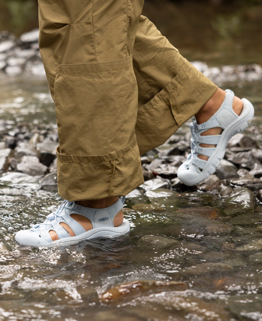 マリンシューズのおすすめ21選。水陸両用で使えるモノもラインナップ