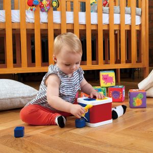 1歳向けおもちゃ・知育玩具のおすすめ21選。発達段階に合うモノをチェック