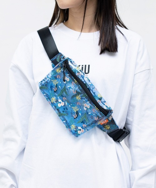 キウ(KiU) PVC ボディバッグ