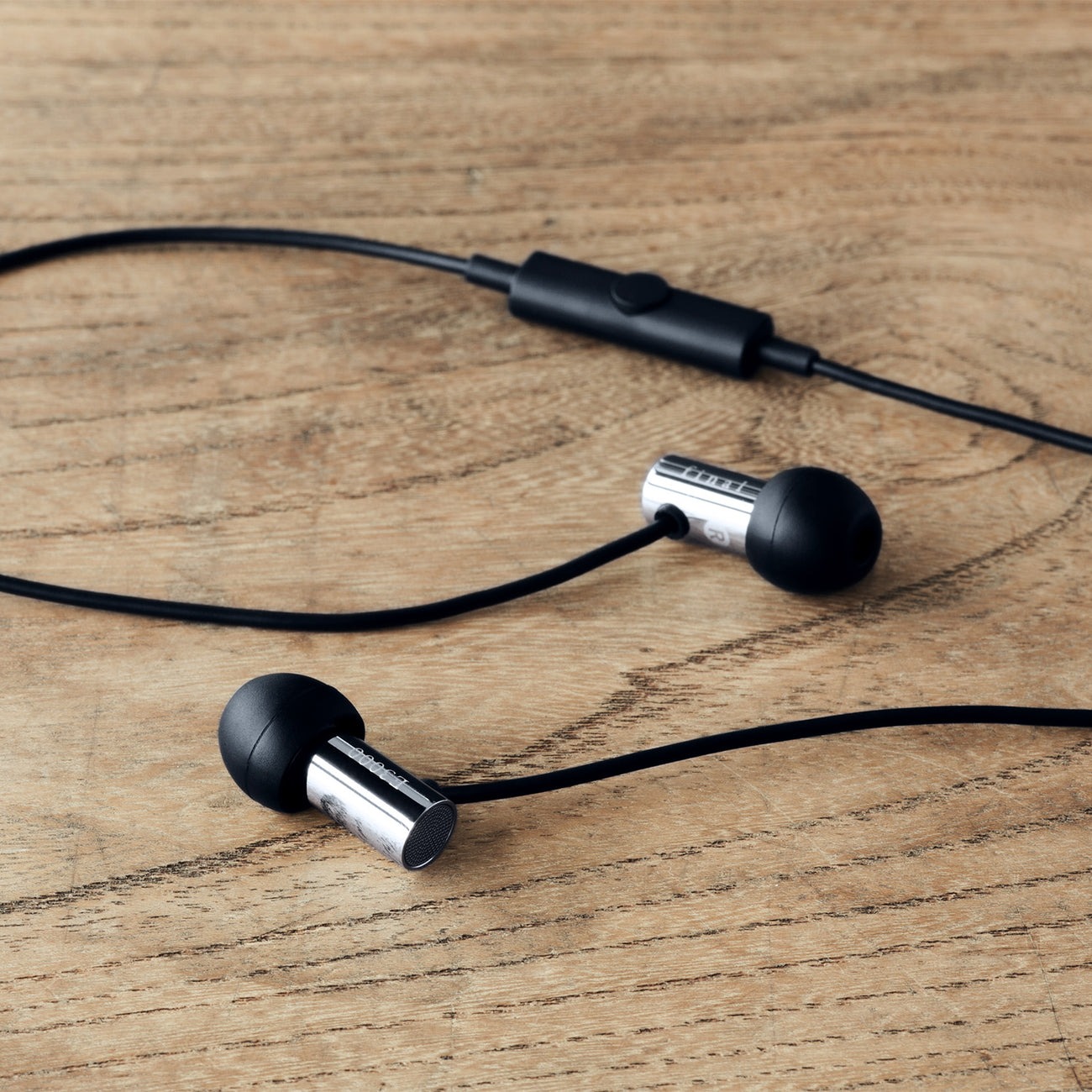 AAW Nightingale (頭売り)イヤホン 有線 AAW Nightingale (頭売り)イヤホン 有線 AAW Nightingale (頭