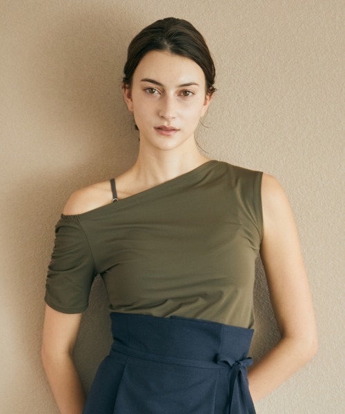 ジュリエ(Julier) Ecoco アシンメトリートップス