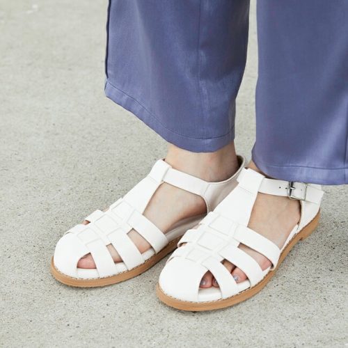 メヌエ(menue) レディース グルカフラットサンダル