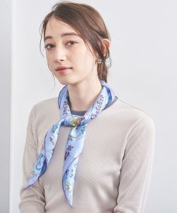 【レディース】スカーフのおすすめブランド10選。コーデにアクセントを加えよう