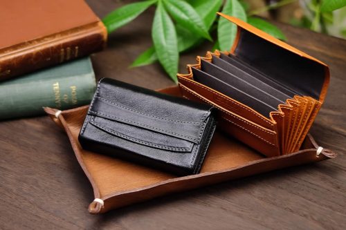 革職人レザーファクトリー(LEATHER FACTORY) Governor 大容量蛇腹カードケース