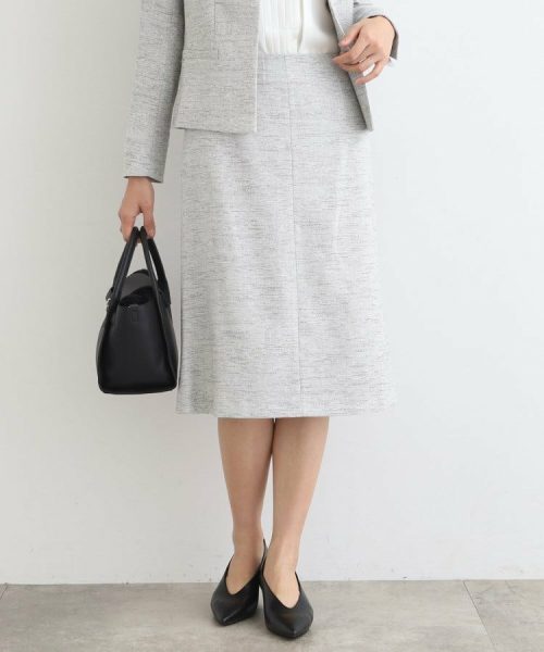 インディヴィ(INDIVI) ツィードセミフレアスカート