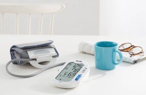 血圧計のおすすめ20選。スマホアプリと連携できる人気モデルも