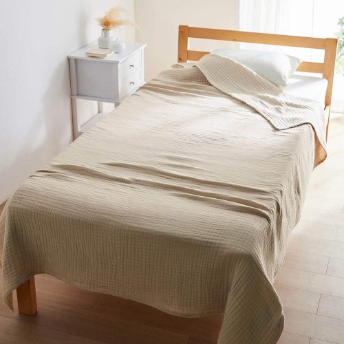 ベルメゾン(BELLE MAISON) 洗いをかけたやわらか綿素材のイブル風６重ガーゼケット