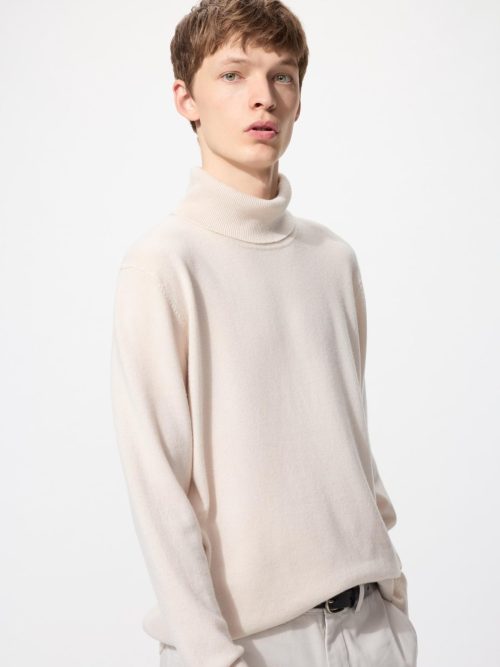 ユニクロ(UNIQLO) カシミヤタートルネックセーター