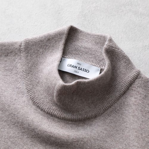 グランサッソ(GRAN SASSO) ハイネック長袖ニット