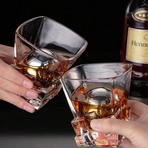 アイスキューブのおすすめ12選。冷たさをキープしてくれるおしゃれなアイテム