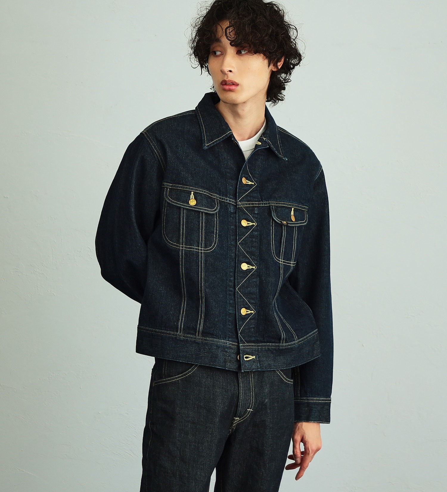 デニムジャケットのおすすめブランド10選。おしゃれなコーデもあわせて