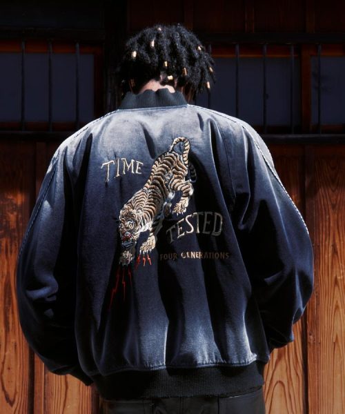 ショット(Schott) EMB. TIGER GRUNGE SOUVENIR JACKET