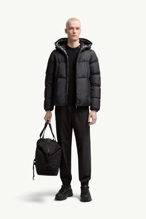 モンクレール(MONCLER) Montcla ショートダウンジャケット