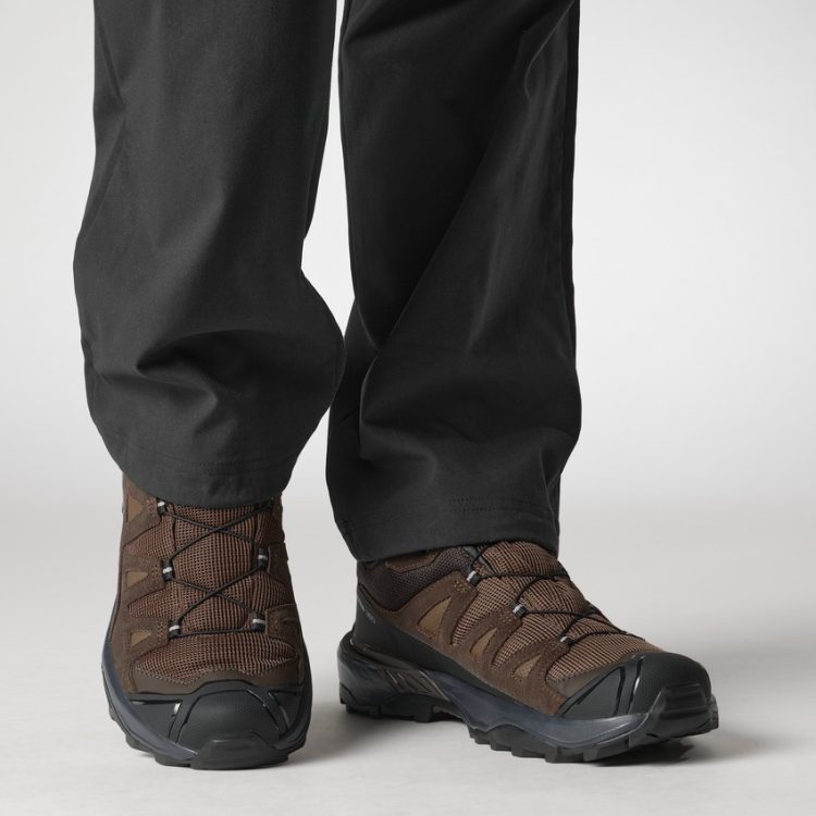 トレッキングシューズ(登山靴)のイメージ