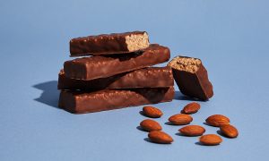 プロテインバーのおすすめ15選。甘さ控えめの商品やしょっぱい商品もご紹介