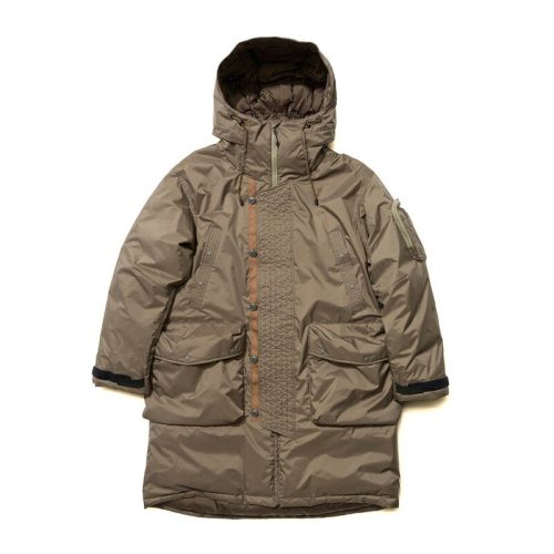 ナンガ(NANGA) オーロラテックス ダウンフィールドハーフコート