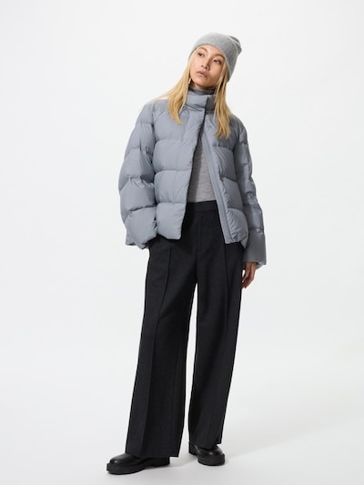 ユニクロ(UNIQLO) パウダーソフトダウンジャケット