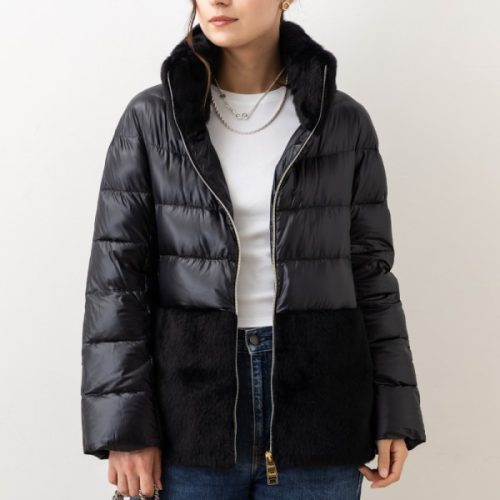 ヘルノ(HERNO) ナイロンウルトラライト&ニューレディフェイクファー ジャケット