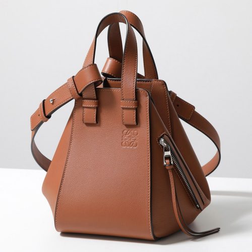 ロエベ(LOEWE) ハンモックバッグ コンパクト クラシックカーフ