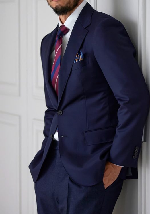 スーツのイメージ