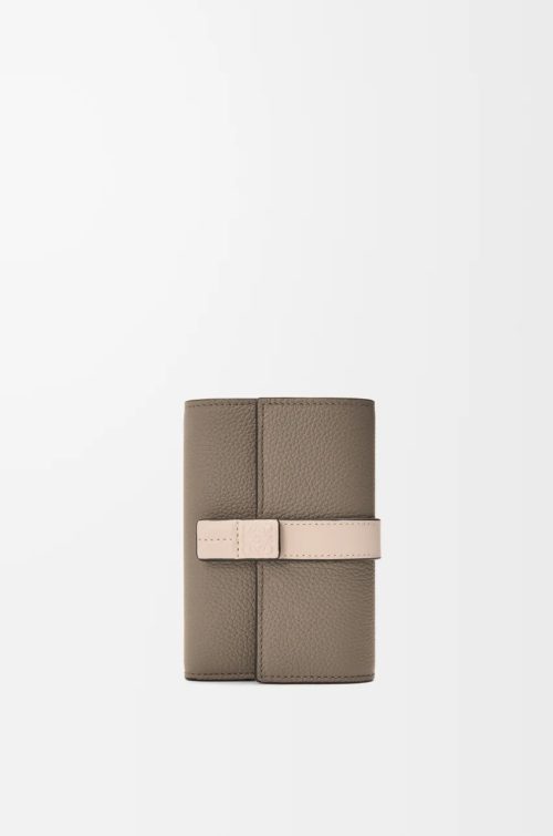 ロエベ(LOEWE) バーティカル ウォレット スモール ソフトグレインカーフ