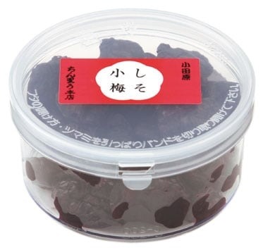 ちん里う本店 赤じその葉を手で巻いた小梅干 しそ小梅