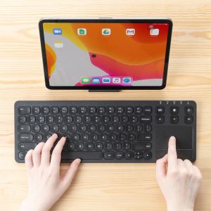 タッチパッド付きキーボードのおすすめ15選。テンキー付きのモデルもラインナップ
