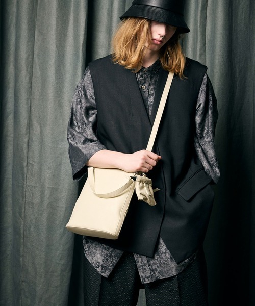 レディースファッションのイメージ