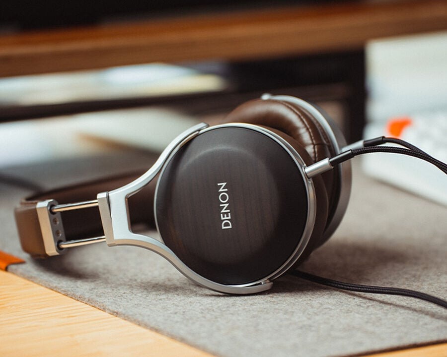DENON 有線ヘッドホン ウッドデザイン おしゃれなヘッドホンのおすすめ29選。ファッションに溶け込むデザイン