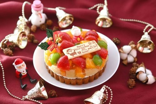 Cake.jp フレッシュタルトのお店STYLE 鬼盛りフルーツタルトクリスマスバージョン