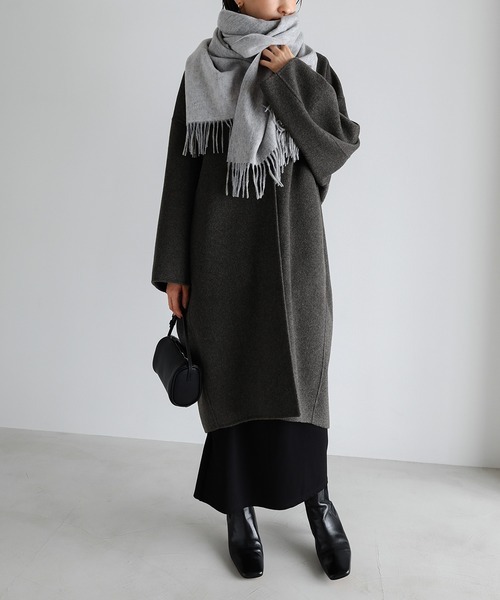 アンドミー(andme) evernavy ノーカラーリバーロングコクーンコート