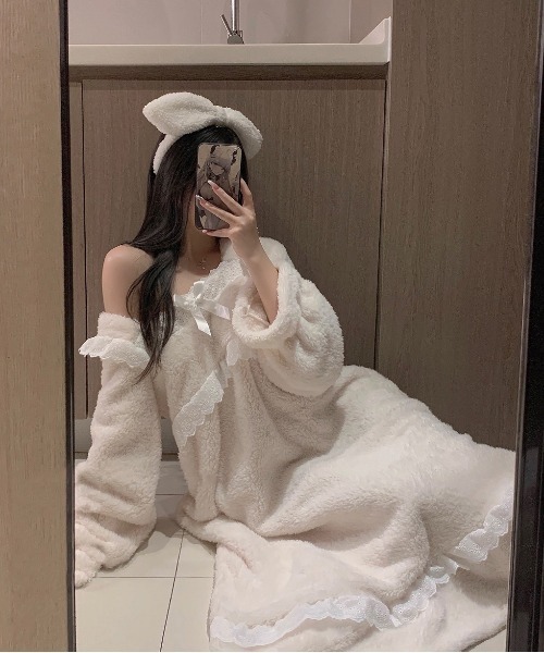 ウィゴー(WEGO) モコモコファーリボンルームウェア上下セット・ワンピース