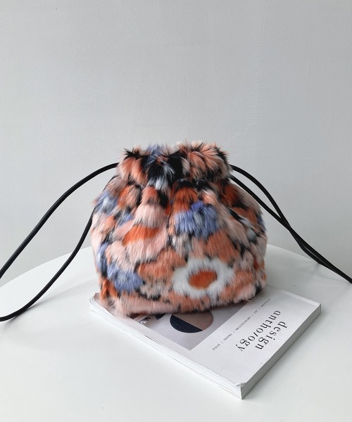 アズノゥアズプラス(AS KNOW AS plus) デザイン ボリュームファー巾着バッグ