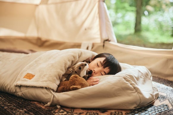 3WAY構造でオールシーズンに対応！1分で収納できる寝袋「Nuuca Sleep Max」