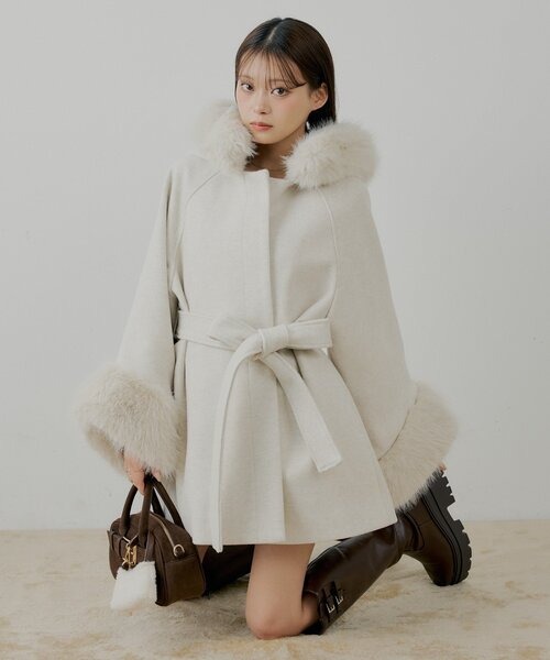 チコ(Chico) ファー付きフード襟マルチwayケープコート