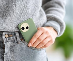 【2026年版】小さいスマホのおすすめ10選。片手で操作しやすい小型モデル